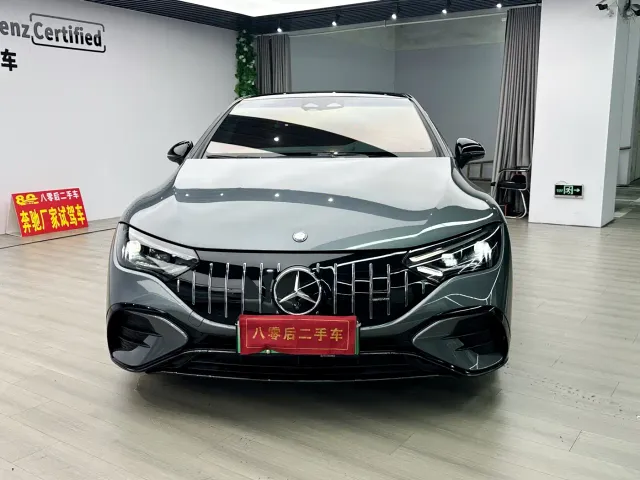 Mercedes-Benz EQE AMG — Фото автомобиля 3