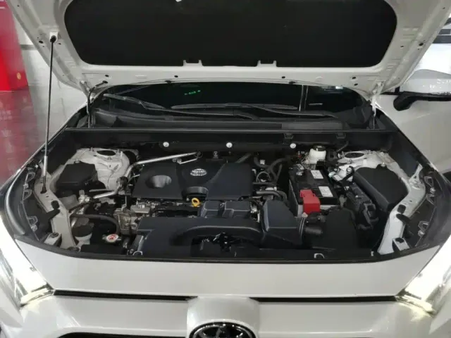 Toyota RAV4 — Фото автомобиля 19