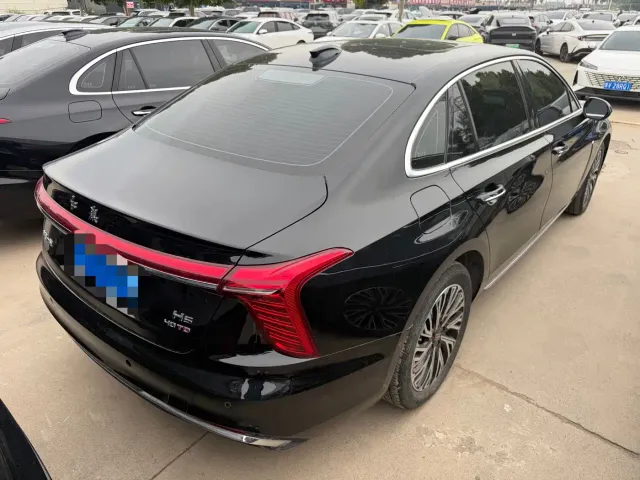 Hongqi H5 — Фото автомобиля 17