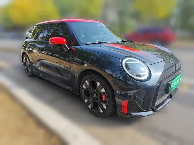 MINI John Cooper Works — Фото автомобиля 3