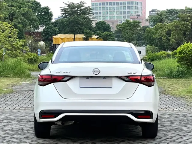 Nissan Sylphy — Фото автомобиля 5
