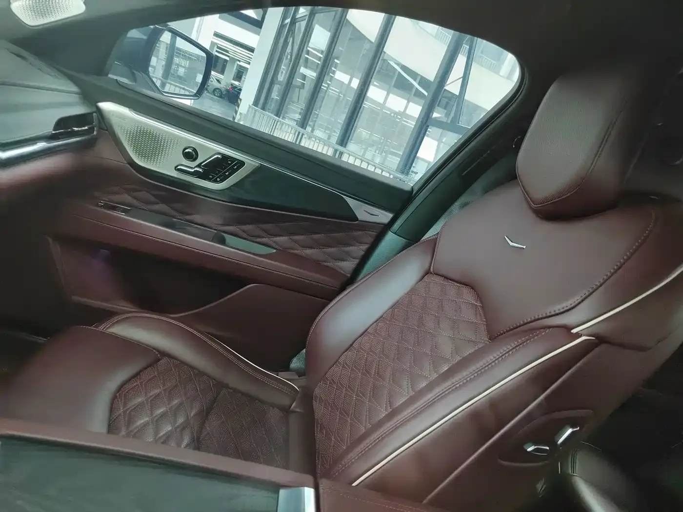 Cadillac Cadillac CT6 2023 28T Platinum Model — Фото автомобиля 8