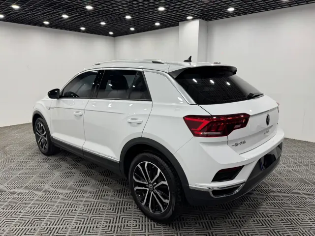 Volkswagen T-Roc — Фото автомобиля 9