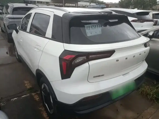 Geely Geometry E Firefly — Фото автомобиля 4