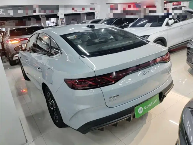 BYD Qin L — Фото автомобиля 4