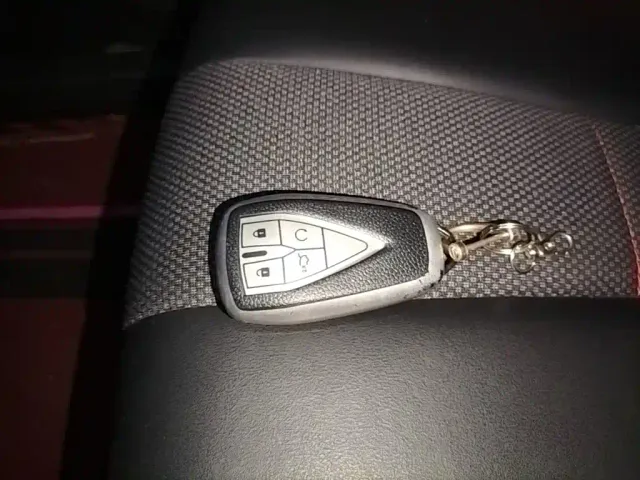 Changan Oushang X5 — Фото автомобиля 8