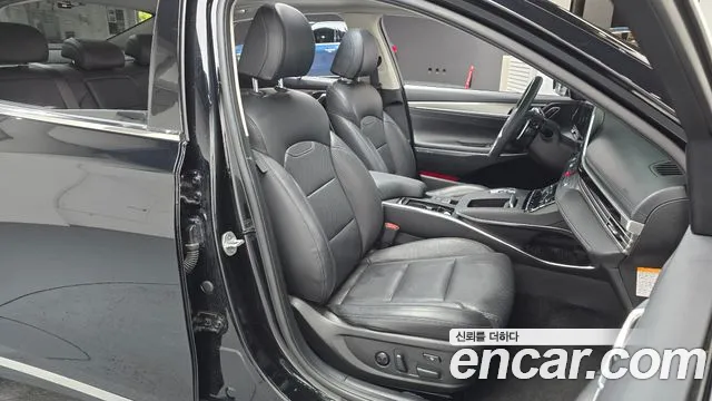 Hyundai Grandeur (New) Hybrid — Фото автомобиля 16