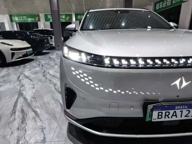 Dongfeng eπ 008 — Фото автомобиля 27