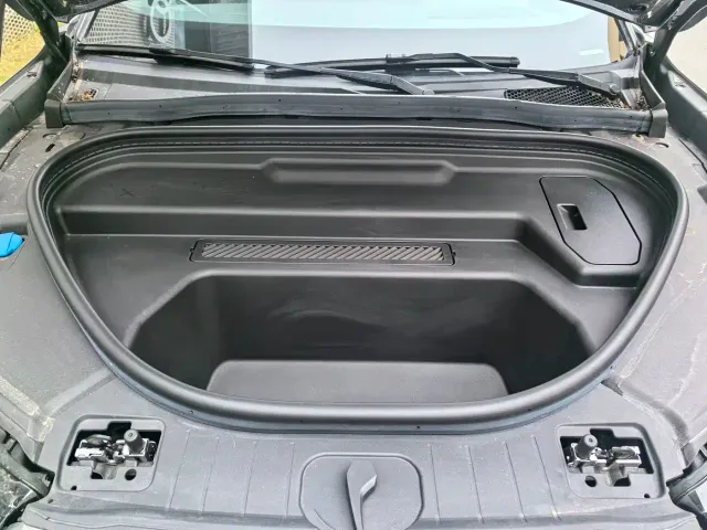 Audi Q6L e-tron — Фото автомобиля 5