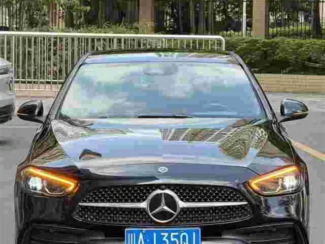 Mercedes-Benz C-Class — Фото автомобиля 2