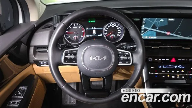 Kia Carnival Generation 4 — Фото автомобиля 13