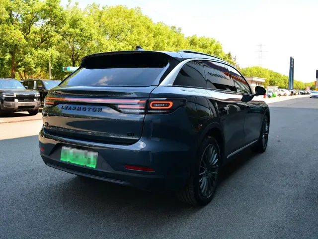 Leapmotor C11 — Фото автомобиля 6