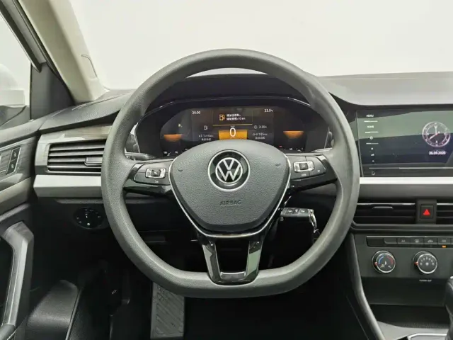 Volkswagen Lavida — Фото автомобиля 11