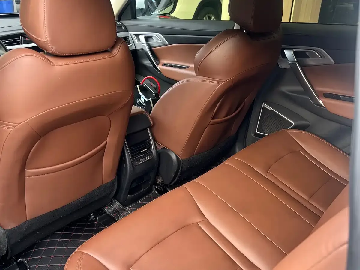 Geely Boyue 2022 1.8TD DCT Elegance — Фото автомобиля 7