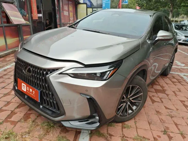 Фотография автомобиля — Lexus NX