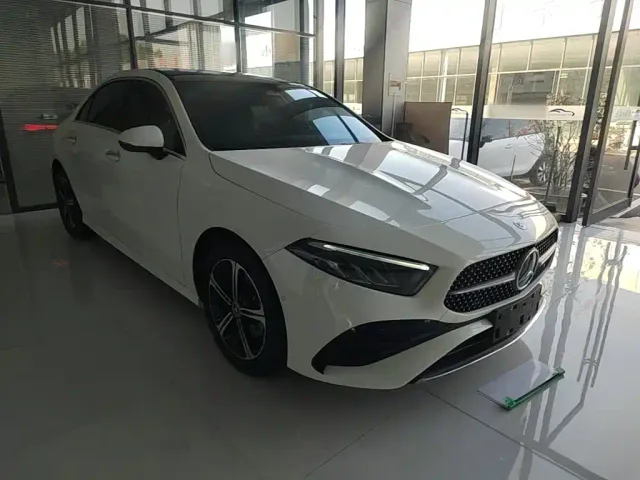 Mercedes-Benz A-Class — Фото автомобиля 3