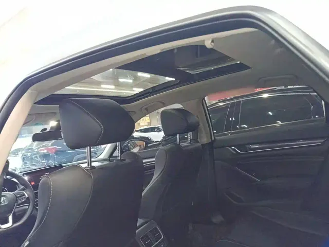 Honda Accord — Фото автомобиля 17