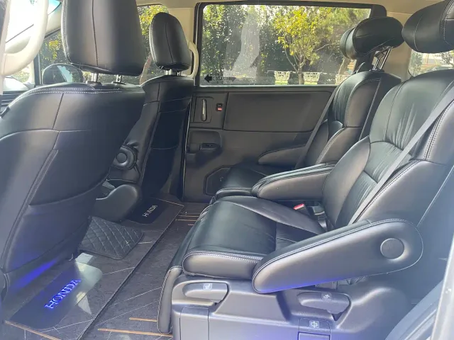 Honda Odyssey — Фото автомобиля 5