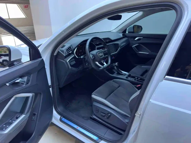 Audi Q3 — Фото автомобиля 9