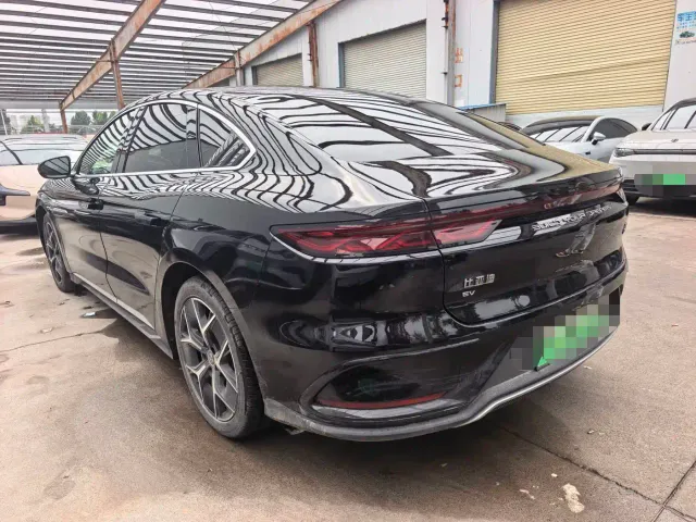 BYD Han — Фото автомобиля 9