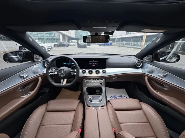 Mercedes-Benz E-Class — Фото автомобиля 8