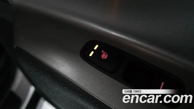 Kia Niro — Фото автомобиля 30