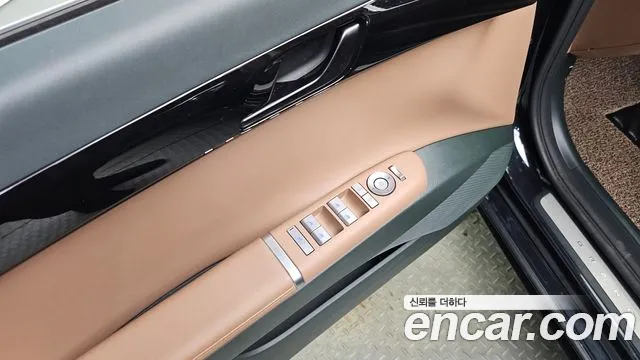 Hyundai Grandeur GN7 — Фото автомобиля 13