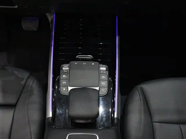 Mercedes-Benz GLB-Class — Фото автомобиля 10
