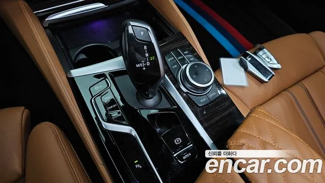 BMW 5 Series G30 — Фото автомобиля 12