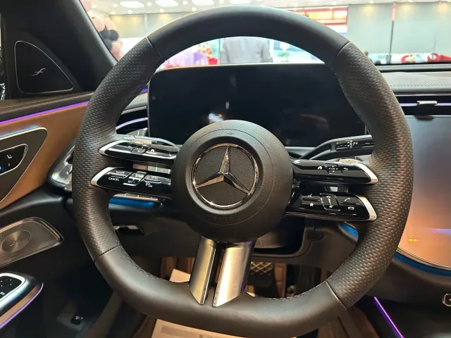Mercedes-Benz E-Class — Фото автомобиля 10