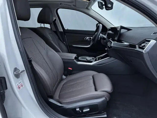 BMW 3 Series — Фото автомобиля 12