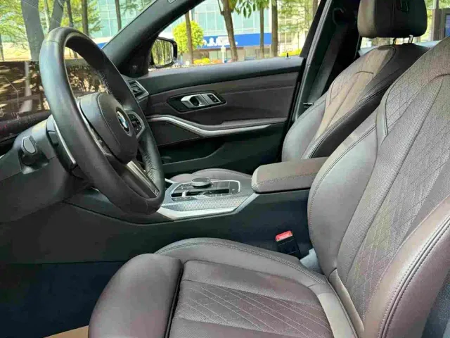 BMW 3 Series — Фото автомобиля 9