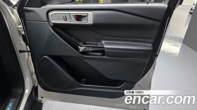 Ford Explorer Explorer 6 поколение 3.0 Platinum 4WD — Фото автомобиля 21