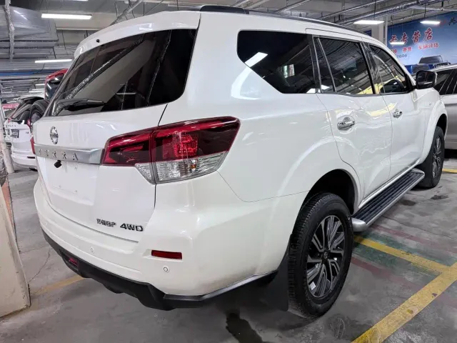 Nissan Terra — Фото автомобиля 17