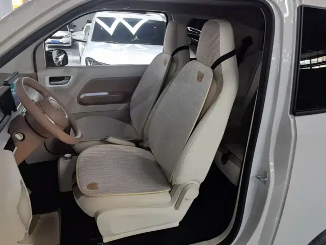 Wuling Hongguang Mini EV — Фото автомобиля 14