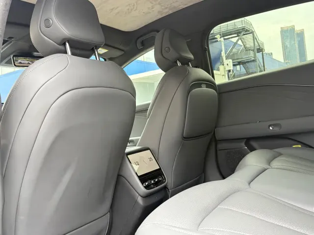 Xpeng P7+ — Фото автомобиля 5