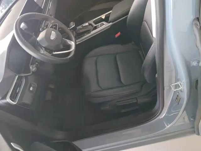 Geely Emgrand — Фото автомобиля 14