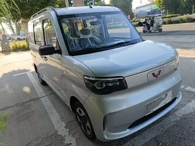 Wuling Zhiguang NEV — Фото автомобиля 21