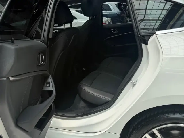 BMW 2 Series — Фото автомобиля 5