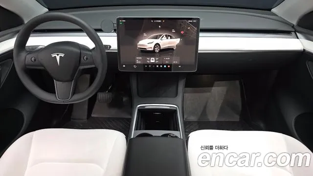 Tesla Model Y — Фото автомобиля 7