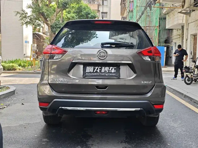 Nissan X-Trail — Фото автомобиля 8