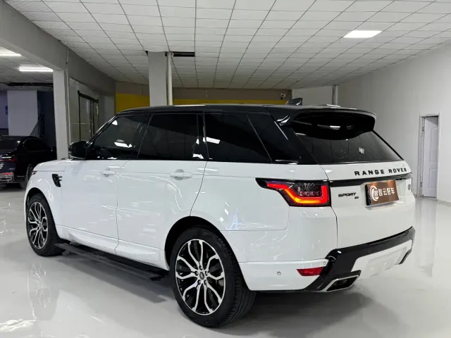 Land Rover Range Rover Sport — Фото автомобиля 7