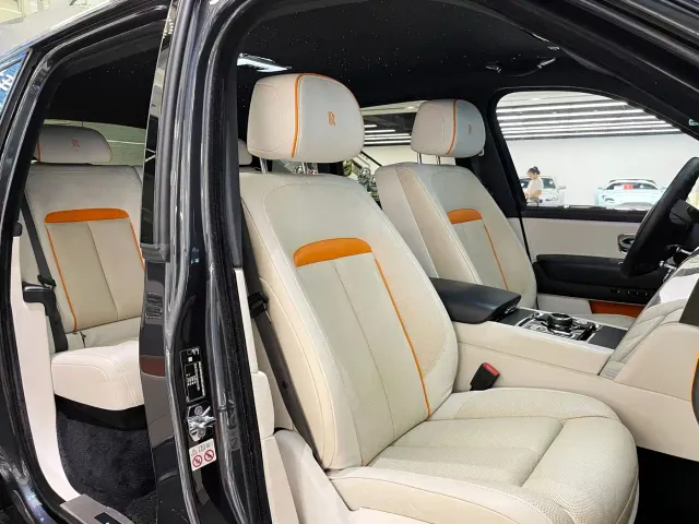 Rolls-Royce Cullinan — Фото автомобиля 18
