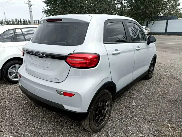 Leapmotor T03 — Фото автомобиля 6