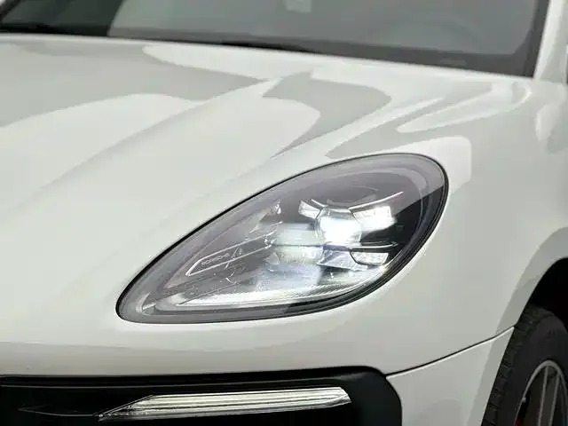 Porsche Macan — Фото автомобиля 12