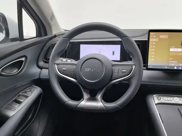 BYD Seal 05 DM-i — Фото автомобиля 12