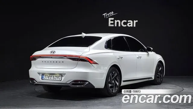 Hyundai Grandeur — Фото автомобиля 2