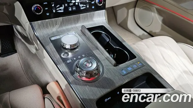 Genesis G80 Бензин 2.5 турбо AWD — Фото автомобиля 9