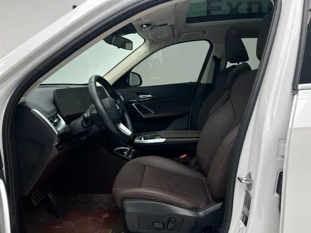 BMW X1 — Фото автомобиля 12