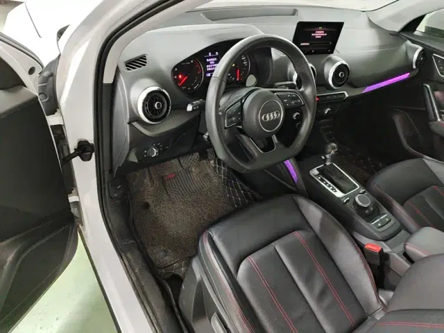 Audi Q2L — Фото автомобиля 15